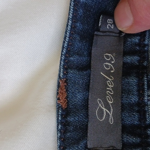 Anthropologie Level 99 Cropped Wide-Leg, Dark Wash Jeans, Size 28 - Picture 9 of 12